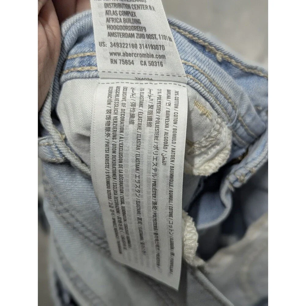 Hollister Size 0 Women's‎ Light Blue Distress Midi Denim Jean Shorts